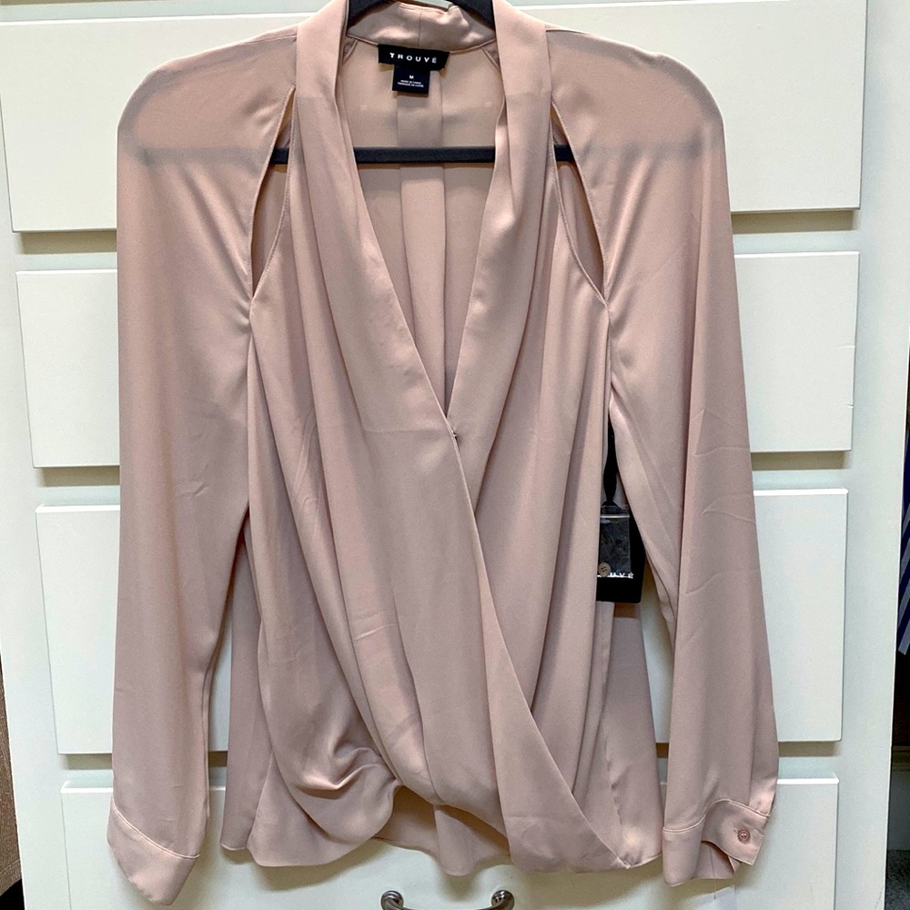 Trouvé cut out blouse, NWT.